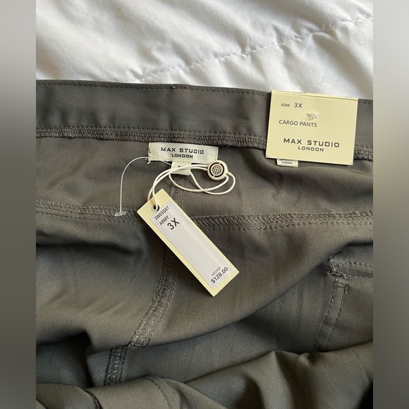 Max Studio Ankle Length Grey Green Cargo Pants 3X NWT (fits like 4x) - Picture 6 of 6